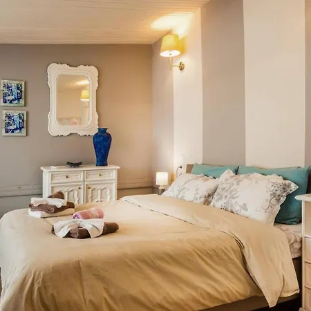 Holiday home Harmony Maisonette *